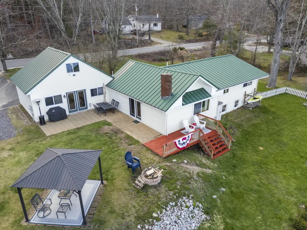 77 Meadow Road Raymond ME 04071