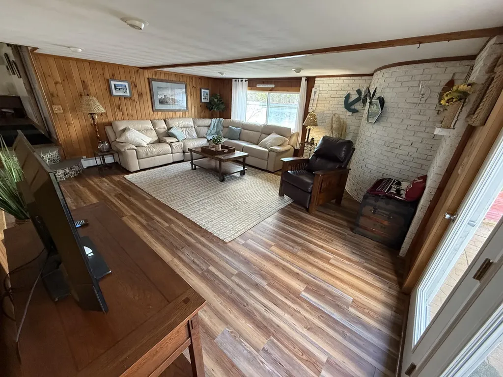 77 Meadow Road Raymond ME 04071