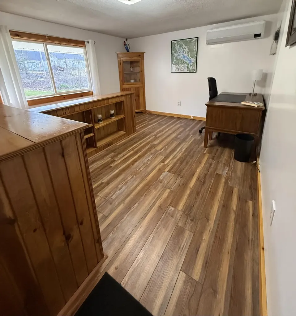 77 Meadow Road Raymond ME 04071
