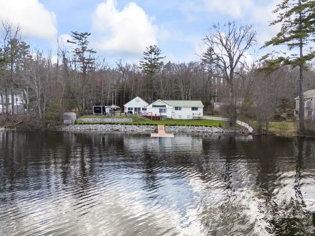77 Meadow Road Raymond ME 04071