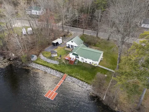 77 Meadow Road Raymond ME 04071