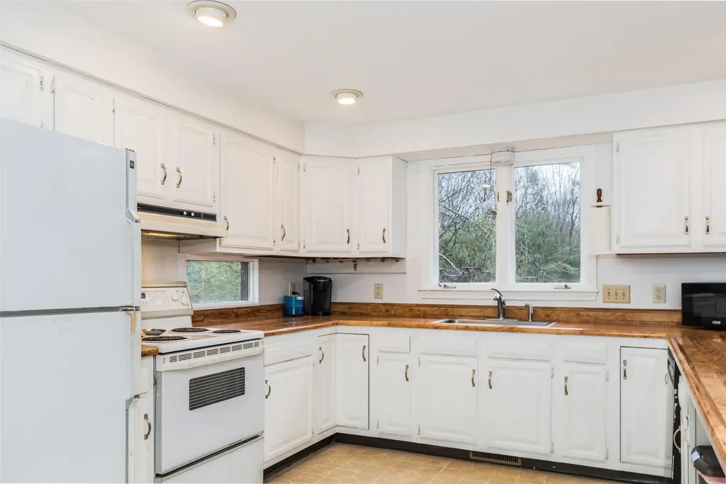 2 Millstream Lane South Berwick ME 03908