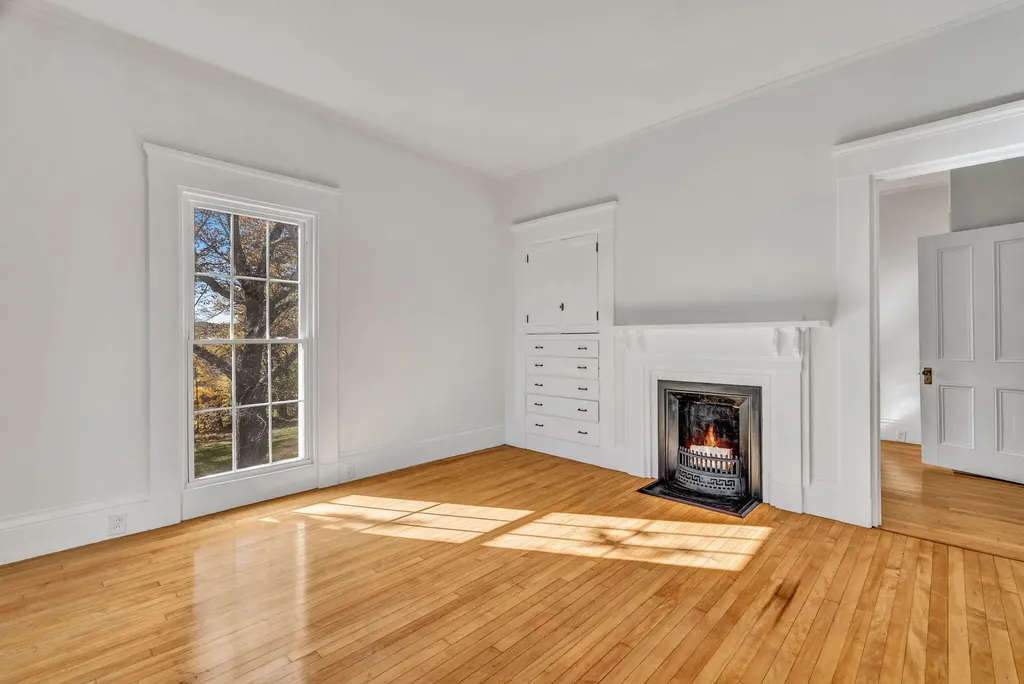 180 Main Road N Hampden ME 04444