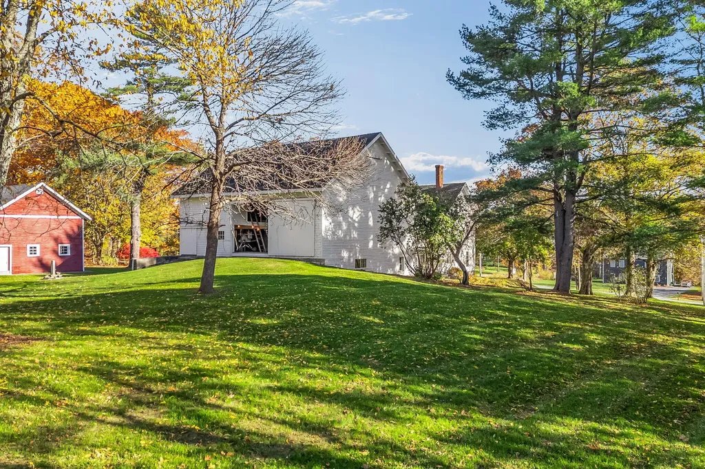 180 Main Road N Hampden ME 04444