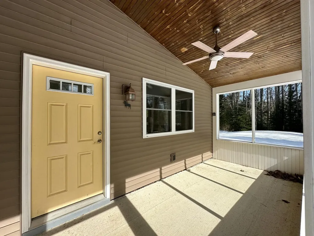 52 Main Road Chesterville ME 04938