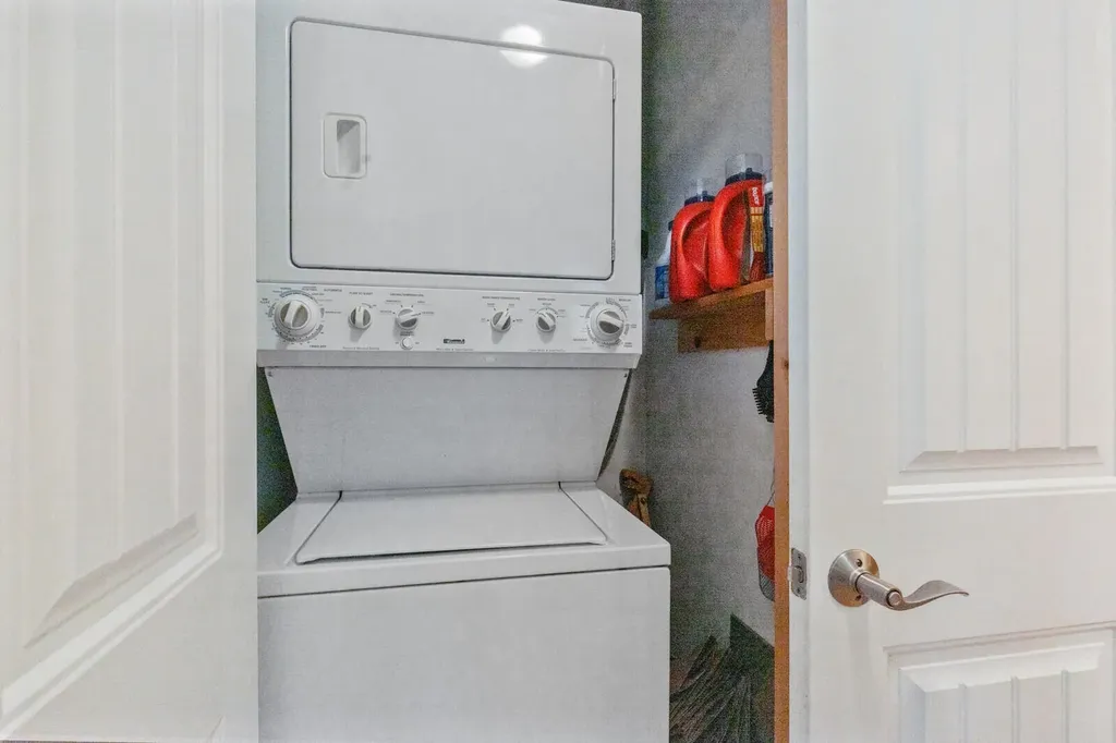 52 Main Road Chesterville ME 04938