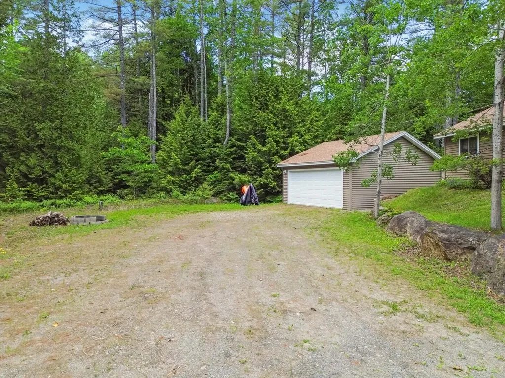 52 Main Road Chesterville ME 04938