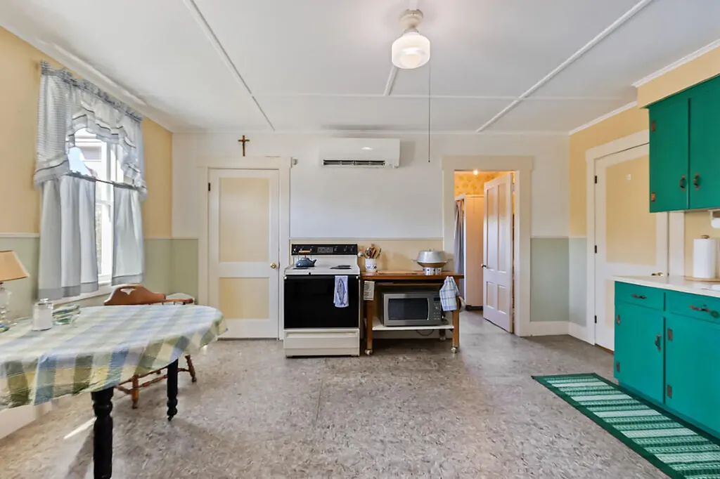 54 Bay Street Winslow ME 04901