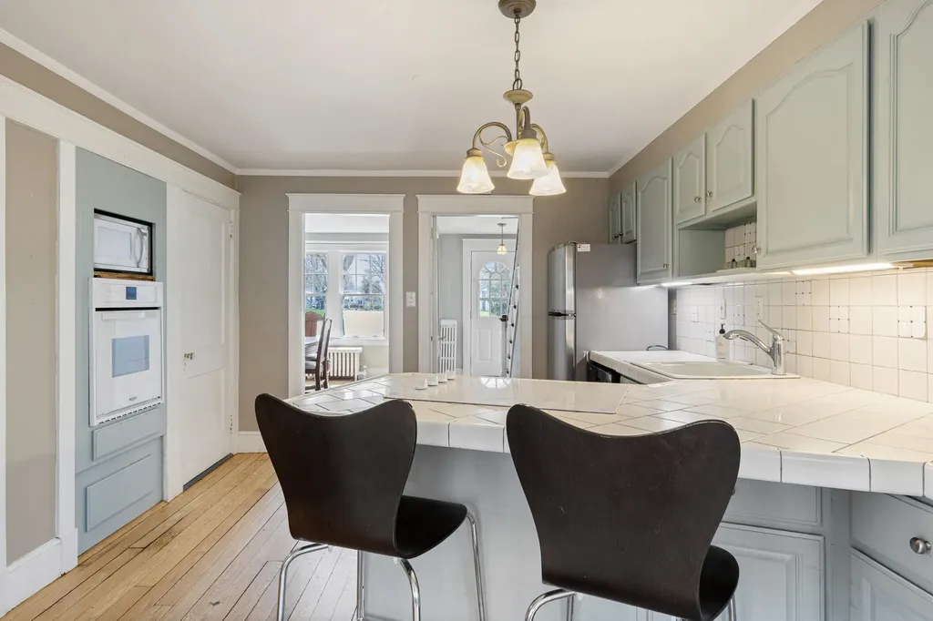 396 Ocean Avenue Portland ME 04103