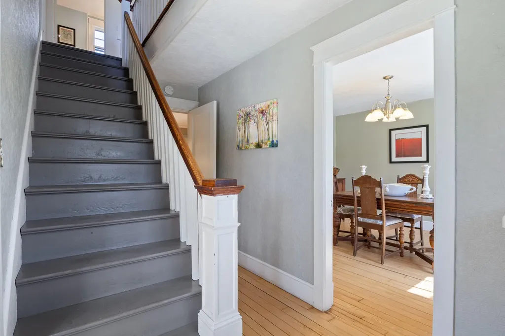 396 Ocean Avenue Portland ME 04103