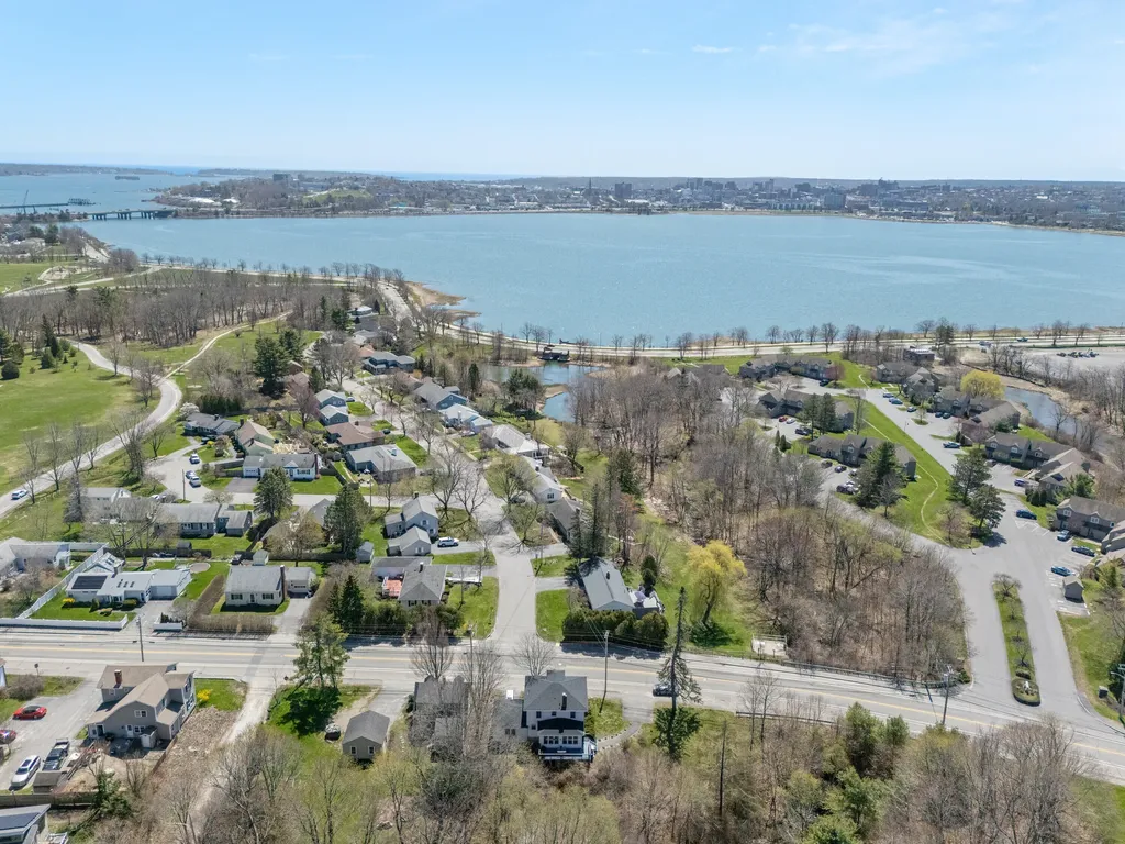 396 Ocean Avenue Portland ME 04103
