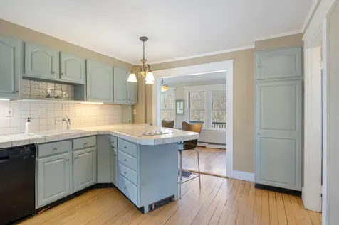 396 Ocean Avenue Portland ME 04103
