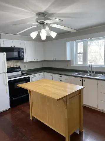 323 Broadway Rockland ME 04841