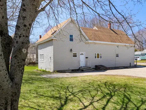 323 Broadway Rockland ME 04841