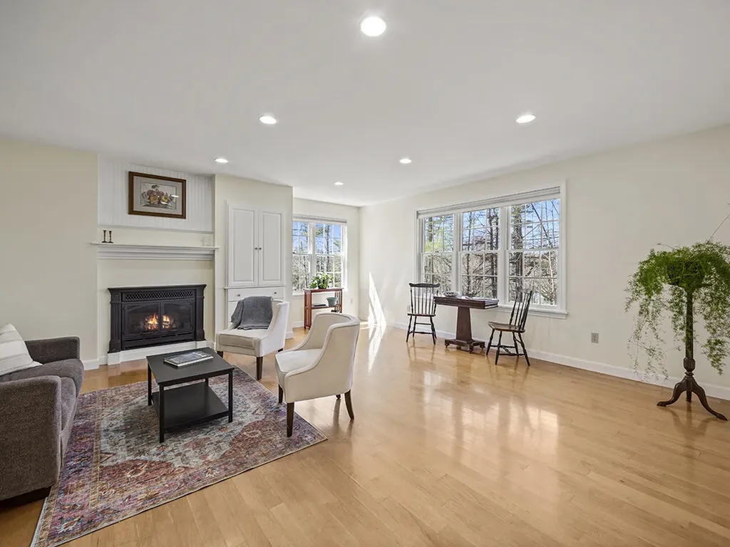 280 Pond Road Mount Vernon ME 04352