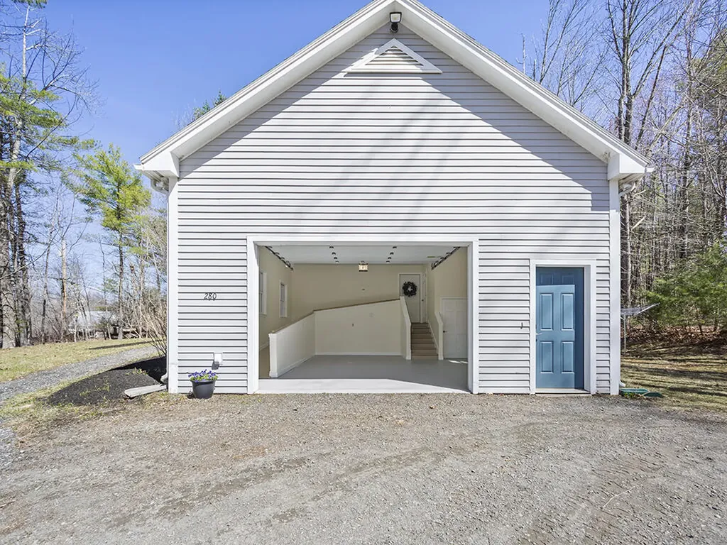 280 Pond Road Mount Vernon ME 04352