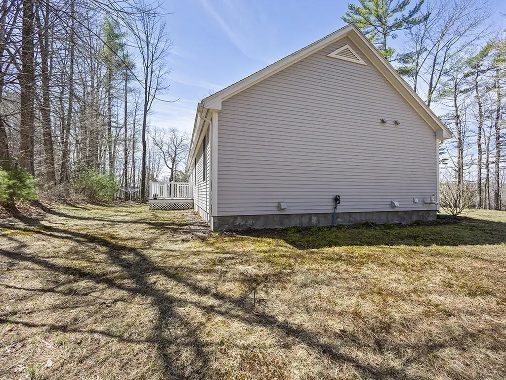 280 Pond Road Mount Vernon ME 04352