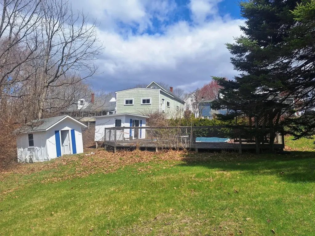 25 Eighth Street Auburn ME 04210