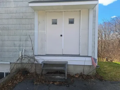 25 Eighth Street Auburn ME 04210