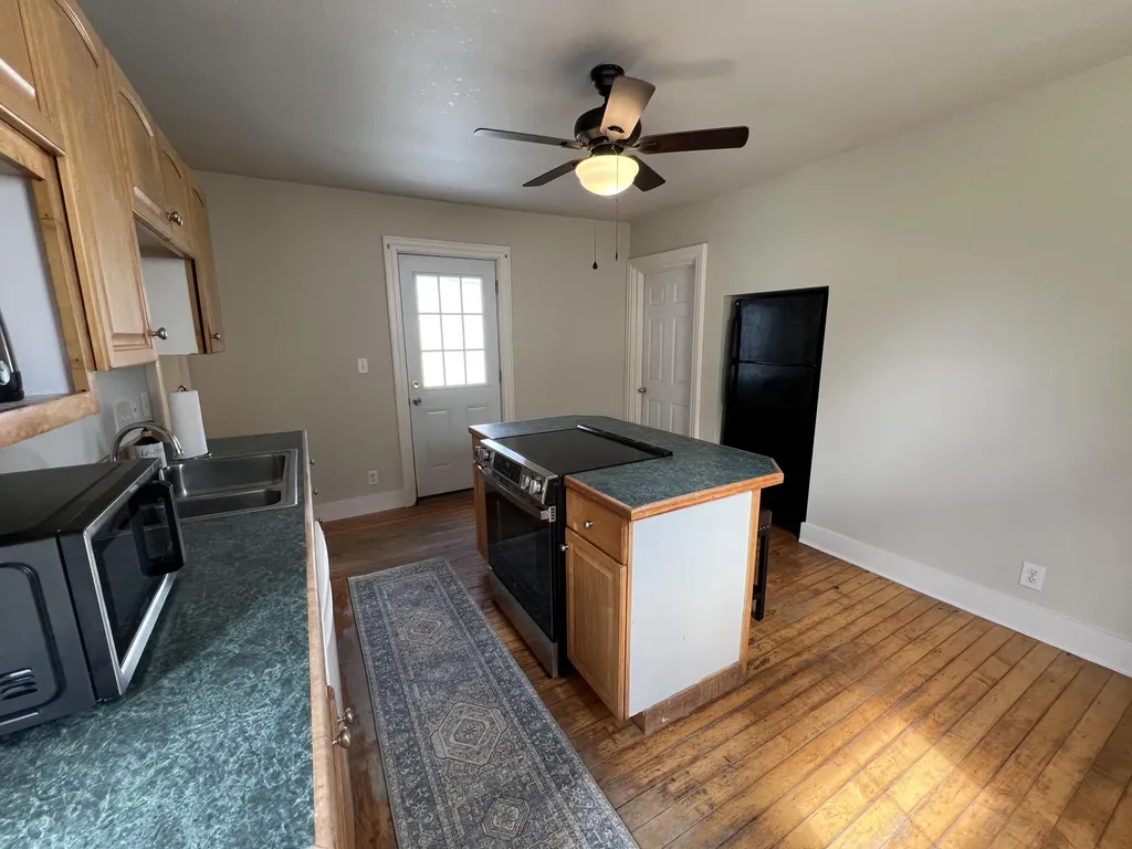 11&13 Lisle Street Rockland ME 04841