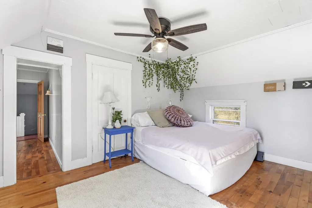 17 Grange Street Dover-foxcroft ME 04426