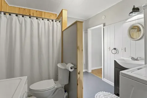 17 Grange Street Dover-foxcroft ME 04426