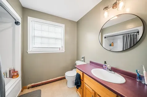 662 U.s. Highway 1 Monticello ME 04760