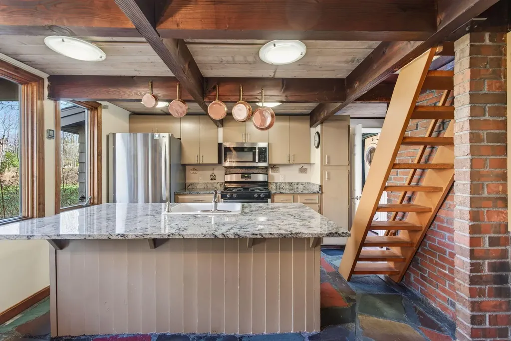 18 Brookside Drive Standish ME 04084