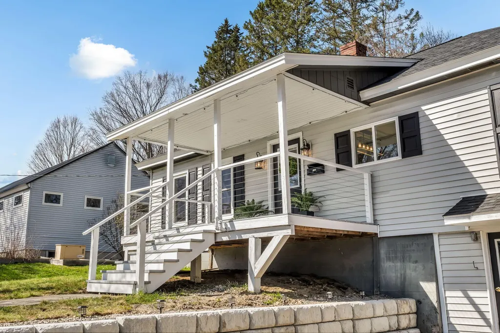 180 Lawrence Street Dover-foxcroft ME 04426