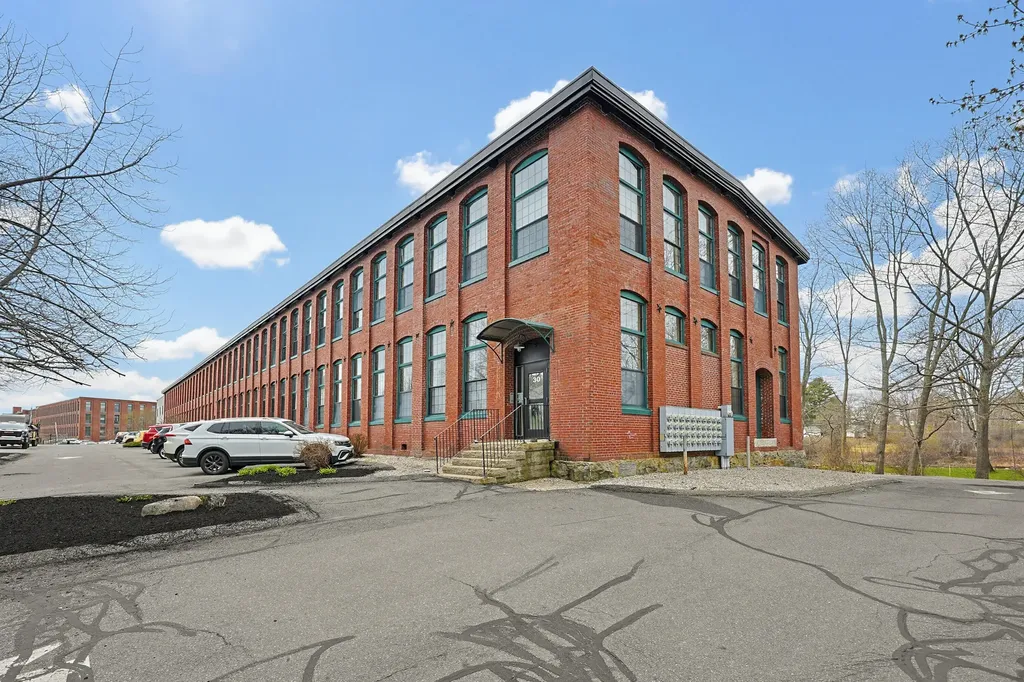 30 Lincoln Street Westbrook ME 04092
