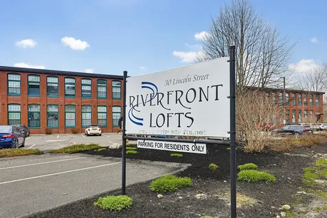 30 Lincoln Street Westbrook ME 04092