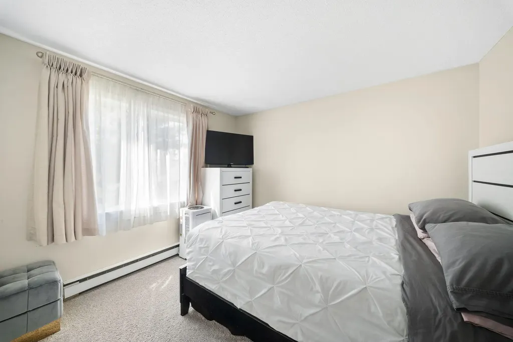 25 Lawrence Street Westbrook ME 04092