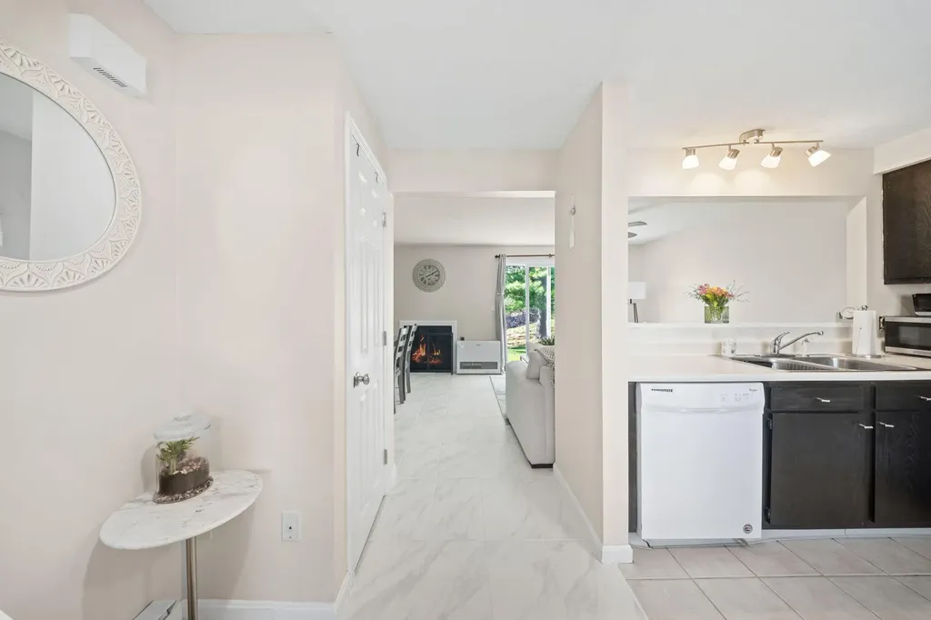 25 Lawrence Street Westbrook ME 04092