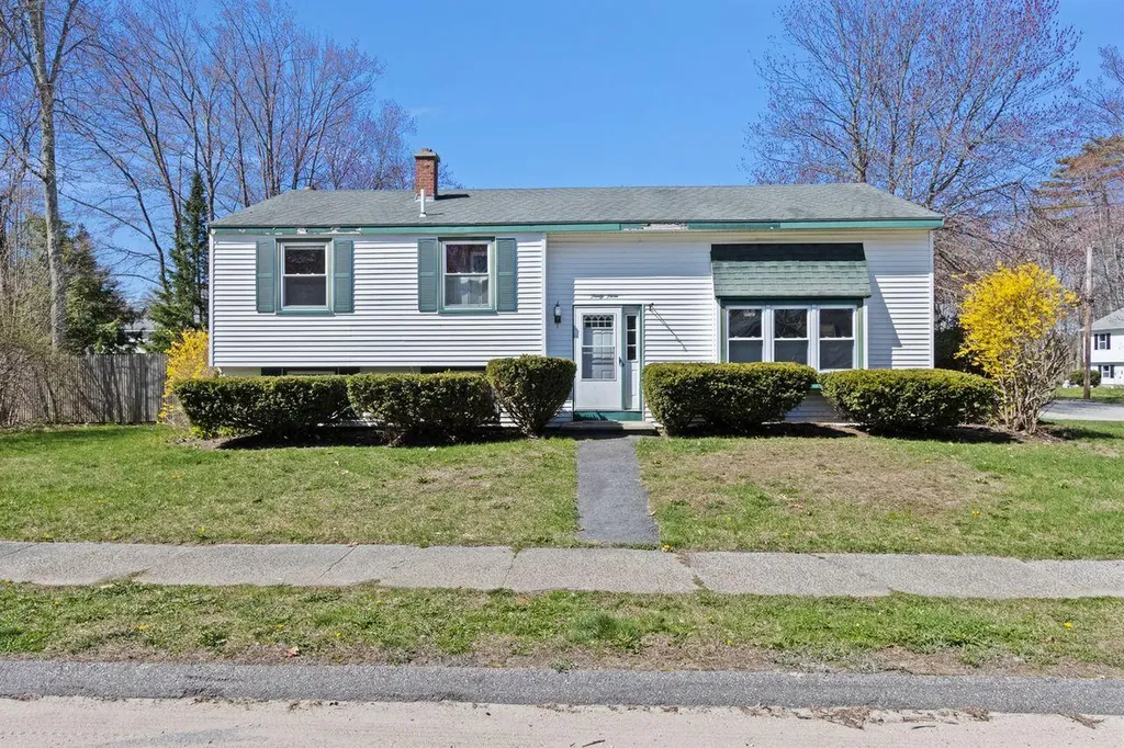 33 Sokokis Street South Portland ME 04106
