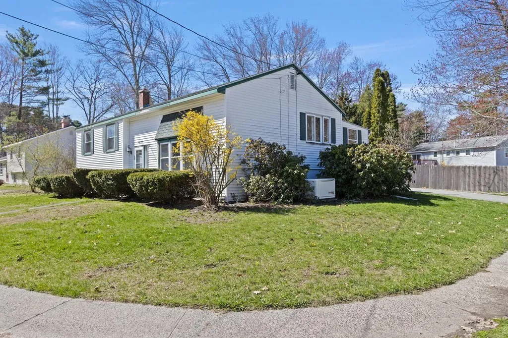 33 Sokokis Street South Portland ME 04106