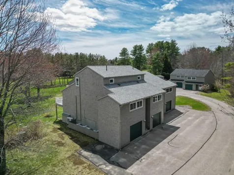 12 Fairway Drive Brunswick ME 04011