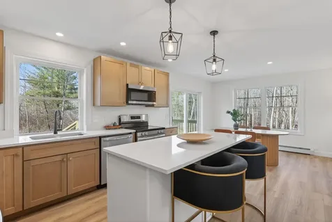 9 Shepherd Lane Windham ME 04062