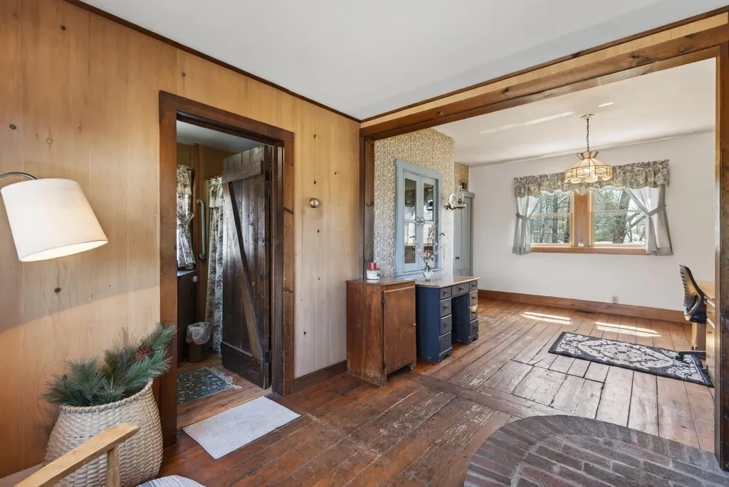 133 Gardiner Road Wiscasset ME 04578