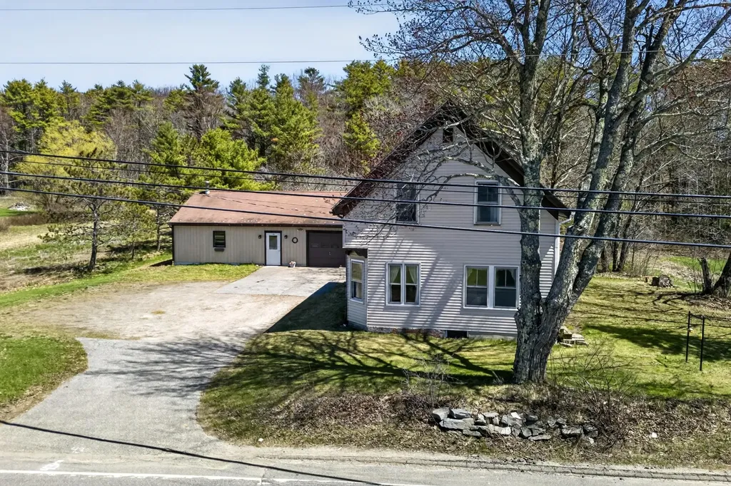 133 Gardiner Road Wiscasset ME 04578