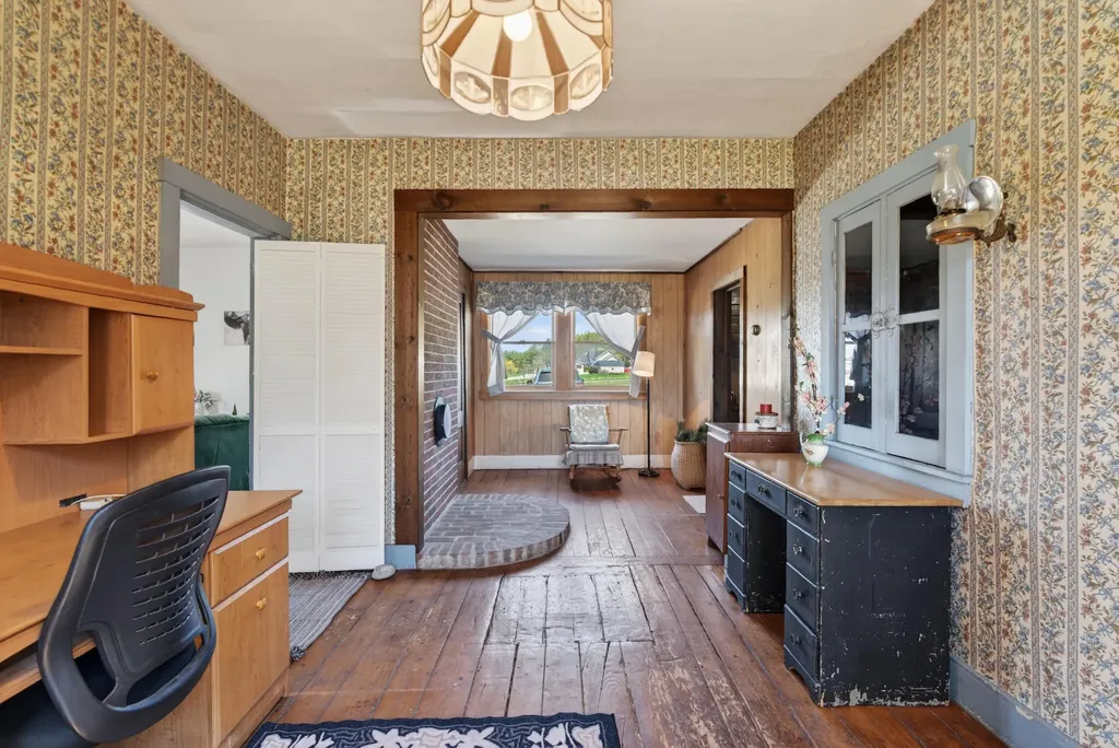 133 Gardiner Road Wiscasset ME 04578