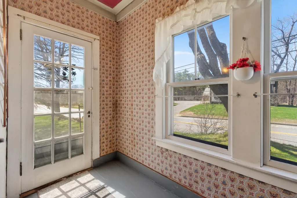 133 Gardiner Road Wiscasset ME 04578