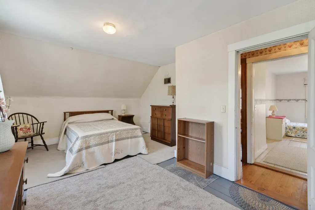 133 Gardiner Road Wiscasset ME 04578