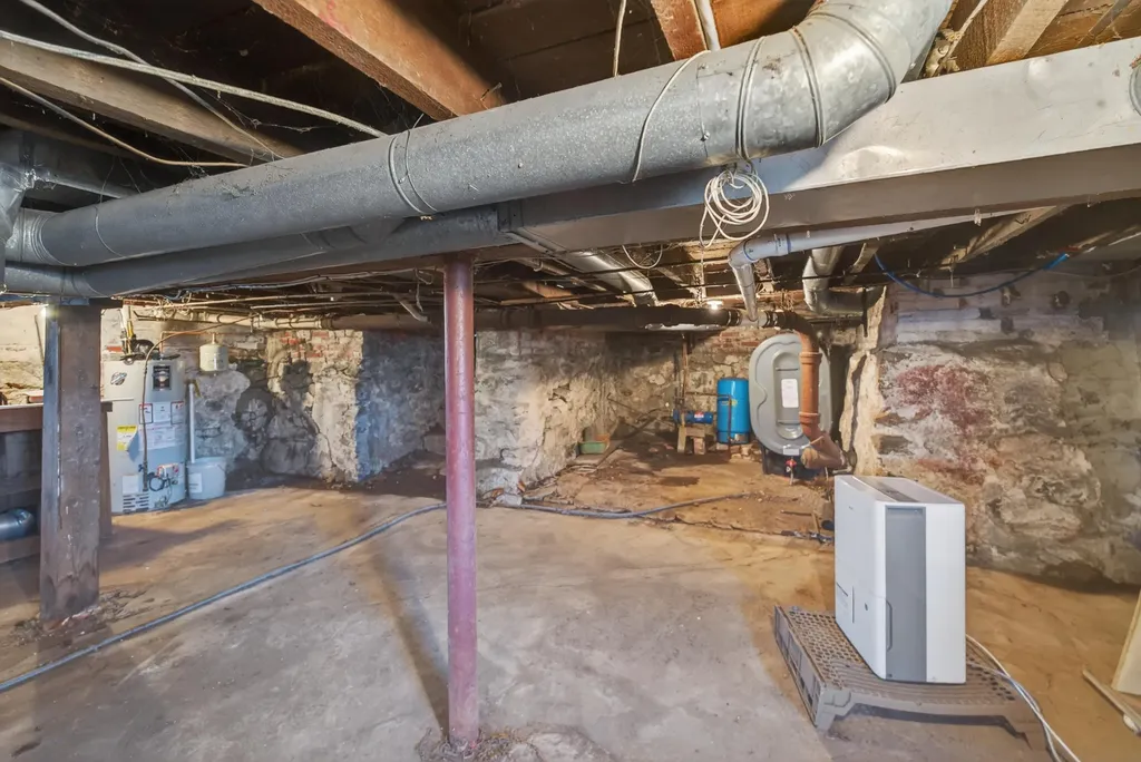 133 Gardiner Road Wiscasset ME 04578