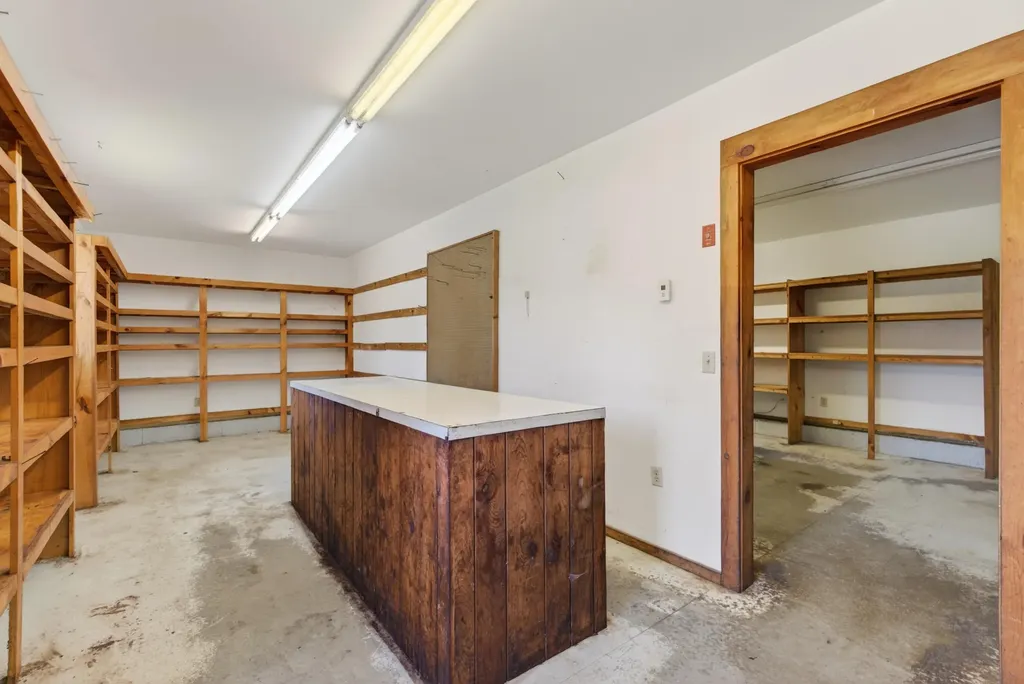 133 Gardiner Road Wiscasset ME 04578