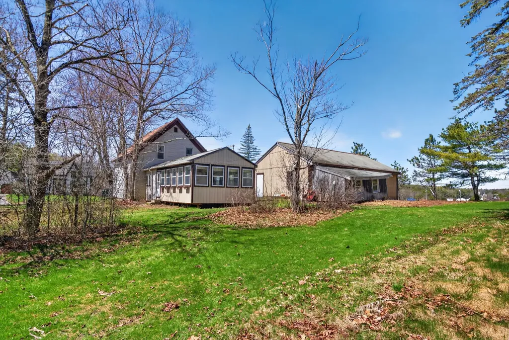 133 Gardiner Road Wiscasset ME 04578