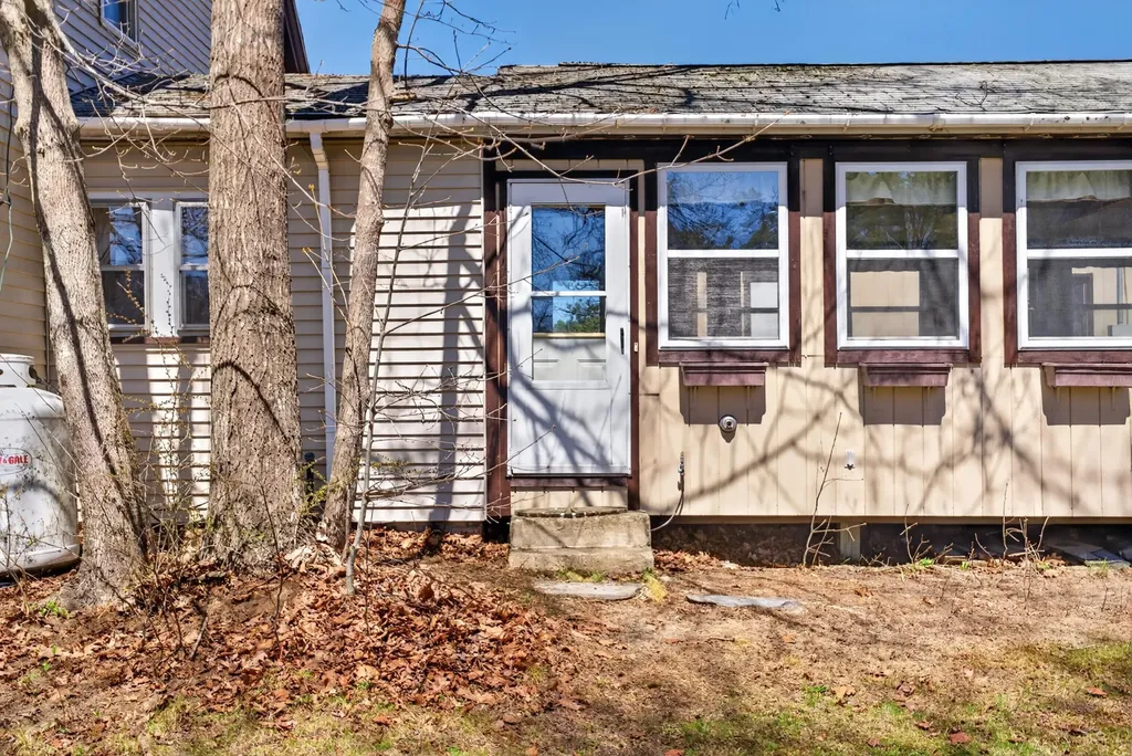 133 Gardiner Road Wiscasset ME 04578
