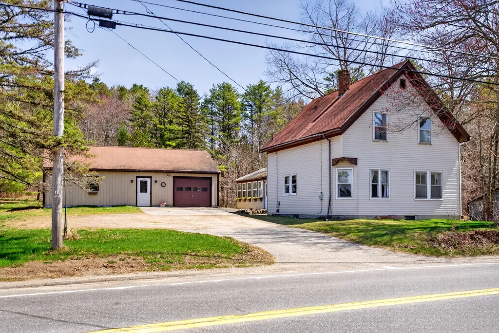 133 Gardiner Road Wiscasset ME 04578