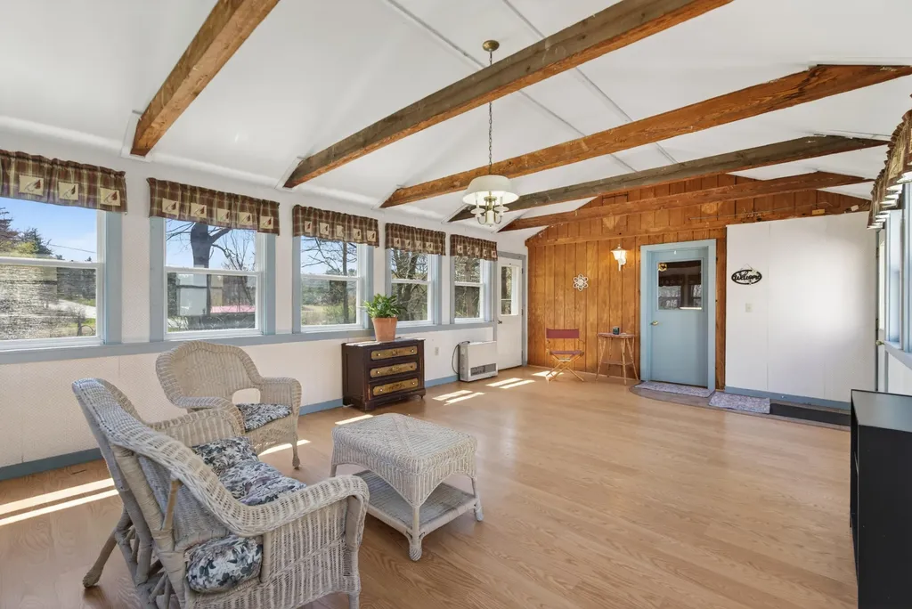 133 Gardiner Road Wiscasset ME 04578