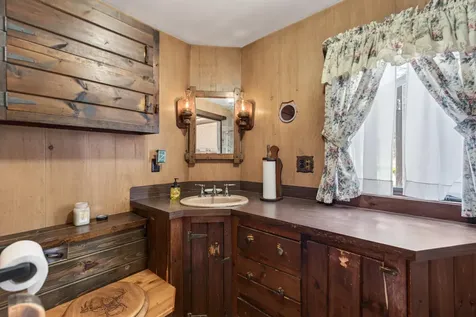 133 Gardiner Road Wiscasset ME 04578