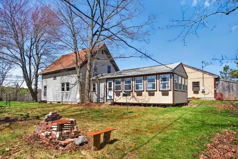 133 Gardiner Road Wiscasset ME 04578